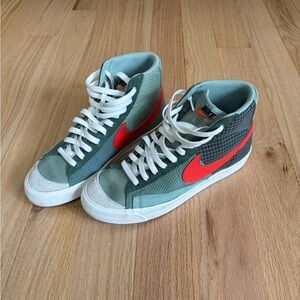 Nike Blazers - Green/Orange - Mens Size 9
